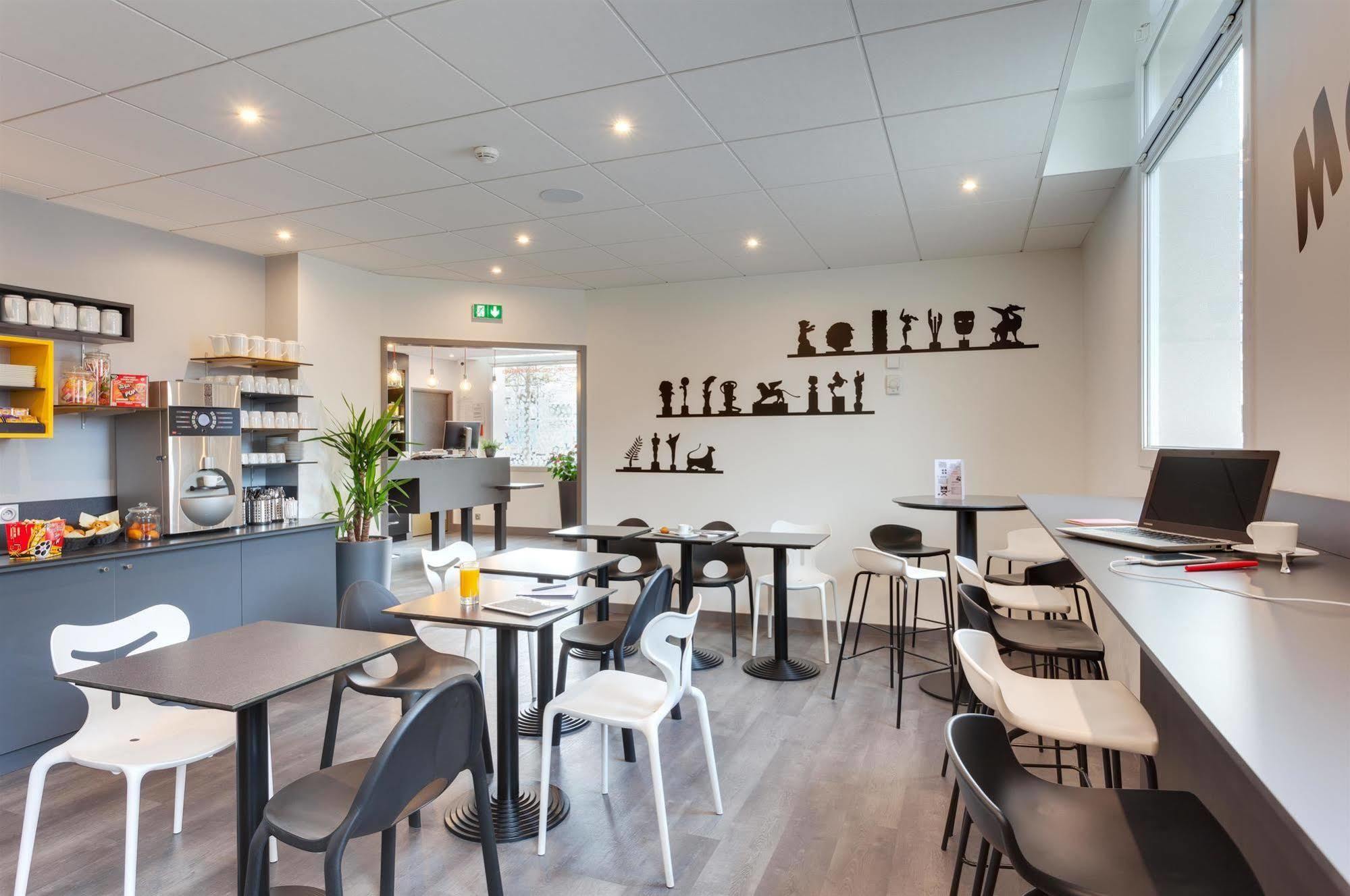 Hotel Kyriad Rennes Centre Gare Екстериор снимка